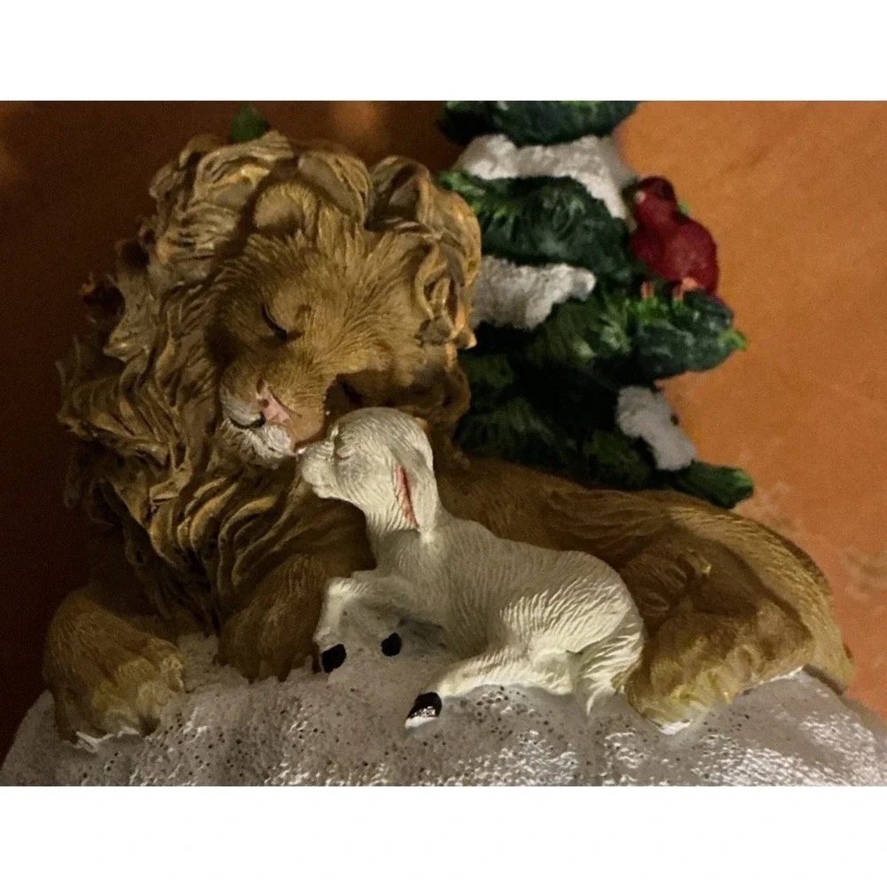 The San Francisco Music Box Company Lion & Lamb Christmas Music‎ Box, Tested